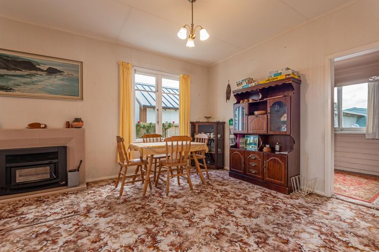 Photo of property in 9 Milverton Avenue, Hokowhitu, Palmerston North, 4410