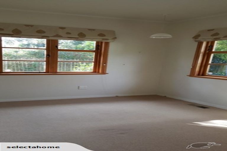 Photo of property in 12 Maire Street, Eastbourne, Lower Hutt, 5013