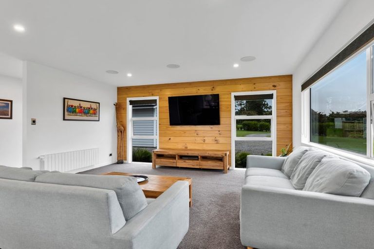 Photo of property in 1253 Upland Road, Egmont Village, Inglewood, 4386