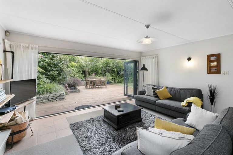 Photo of property in 33 Wright Street, Wainuiomata, Lower Hutt, 5014