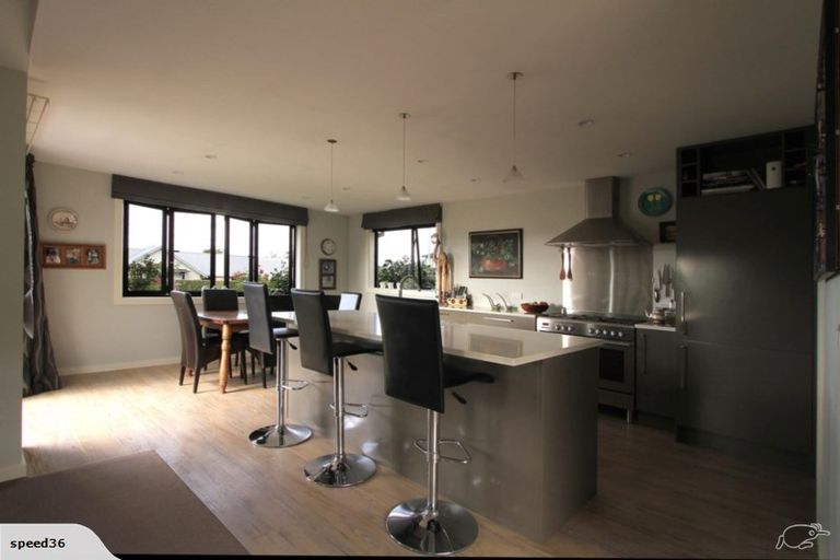 Photo of property in 18 Kelliher Drive, Wanaka, 9305