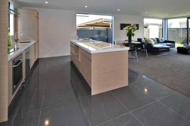 Photo of property in 385a Gloucester Street, Linwood, Christchurch, 8011