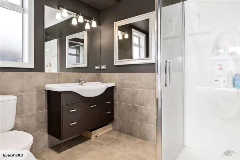 Photo of property in 2 Hansard Place, Bethlehem, Tauranga, 3110