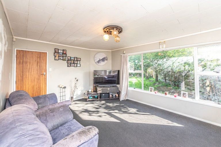 Photo of property in 112 Hinau Street, Castlecliff, Whanganui, 4501
