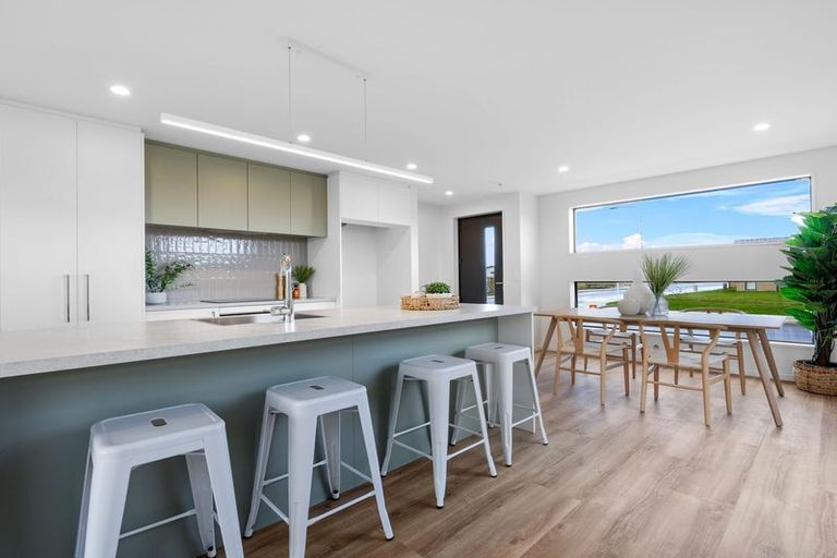 Photo of property in 26 Ellmers Street, Woodend, 7691