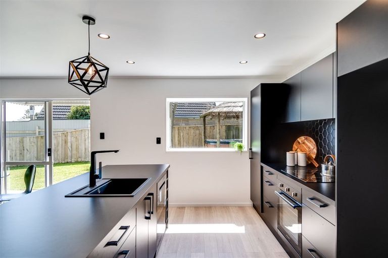 Photo of property in 93a Charles Street, Westshore, Napier, 4110