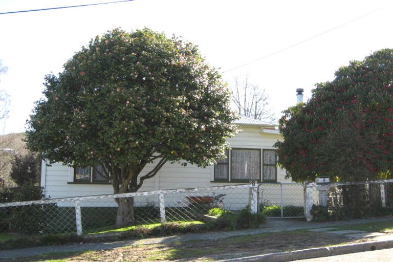Photo of property in 2 Wren Street, Taihape, 4720