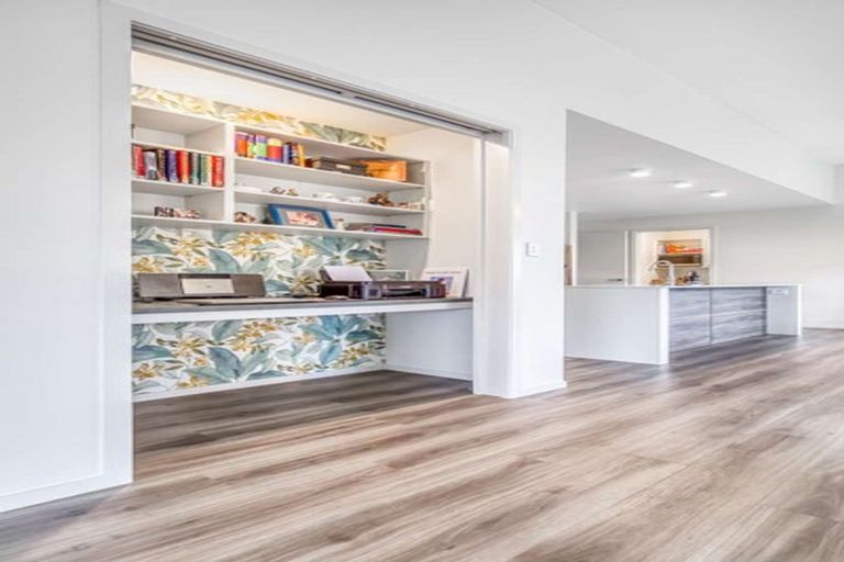 Photo of property in 30 Awatea Drive, Whitianga, 3510