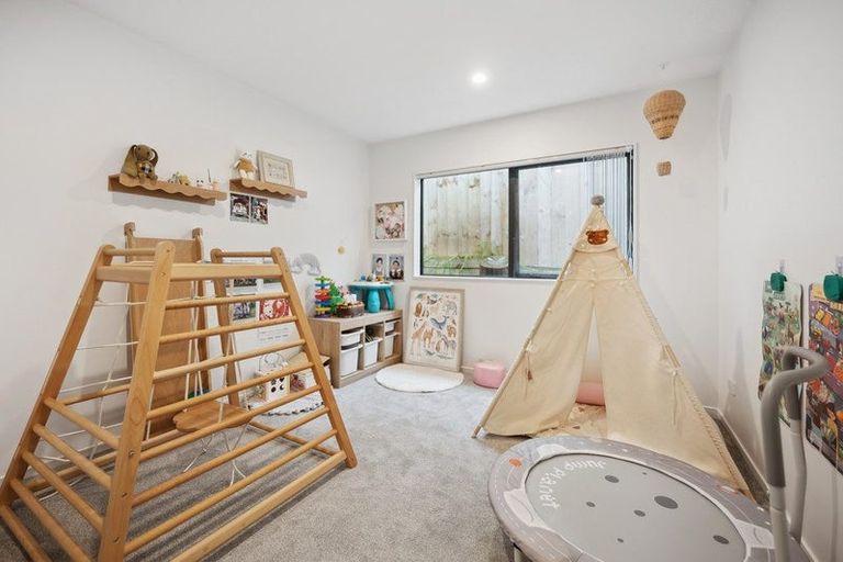 Photo of property in 1b Robin Lane, Browns Bay, Auckland, 0630