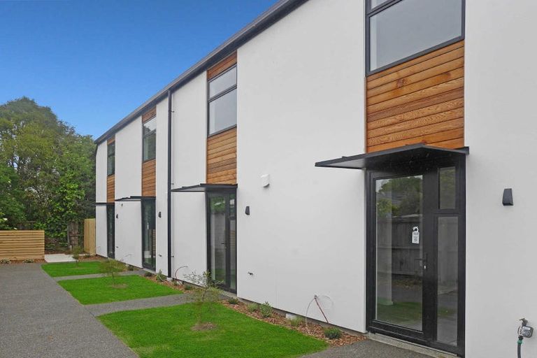 Photo of property in 4/35 Percy Street, Phillipstown, Christchurch, 8011