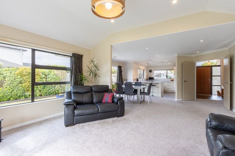 Photo of property in 3 Te Nehu Drive, Paraparaumu, 5032