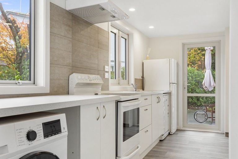 Photo of property in 2/36 Maidstone Road, Ilam, Christchurch, 8041