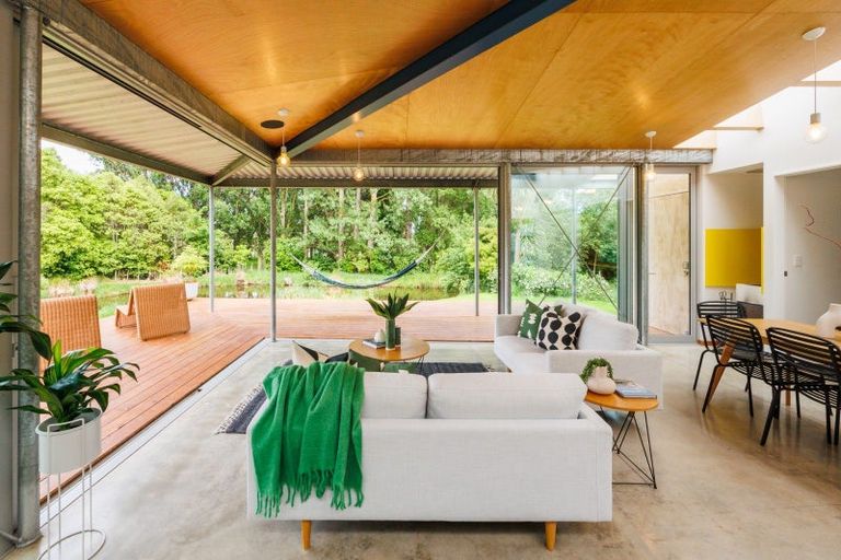 Photo of property in 849b Makerua Road, Tokomaru, Palmerston North, 4474