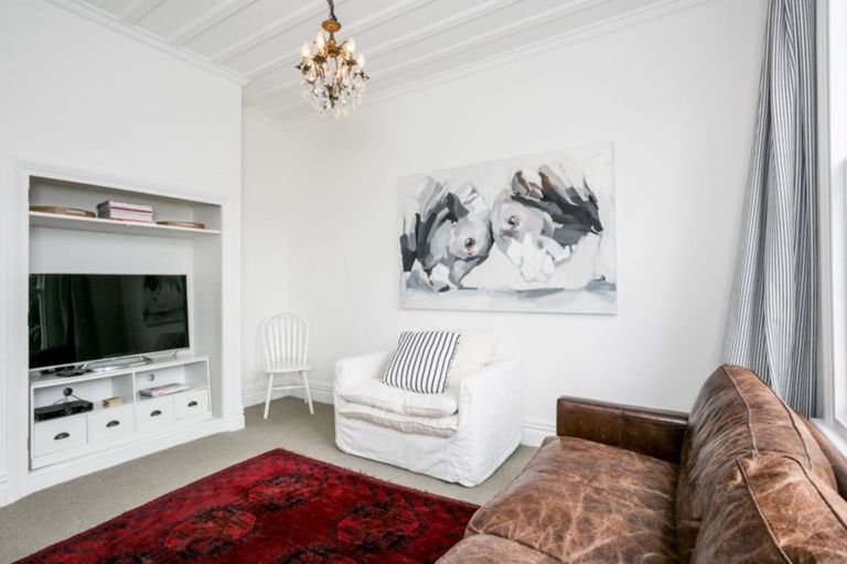 Photo of property in 19 May Avenue, Hospital Hill, Napier, 4110