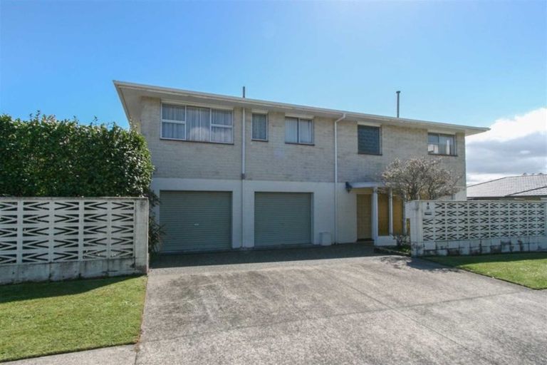 Photo of property in 6 Brookes Street, Inglewood, 4330