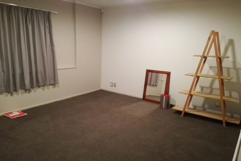 Photo of property in 10 Jacaranda Grove, Maungaraki, Lower Hutt, 5010