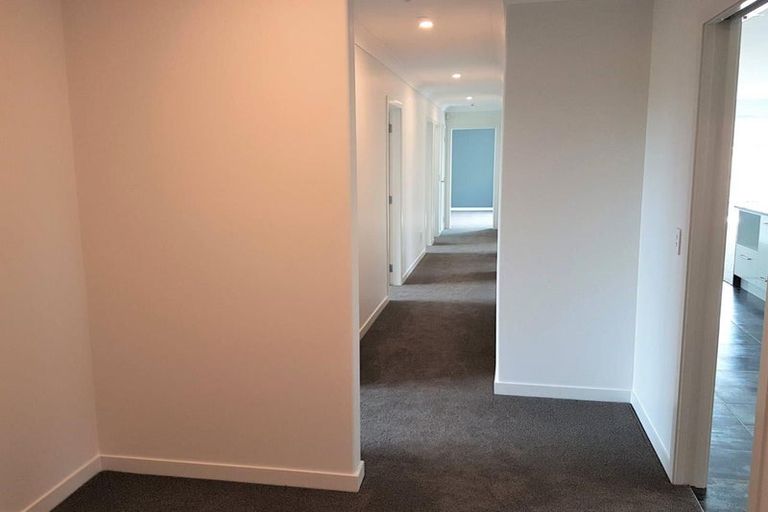 Photo of property in 89 Kaurinui Crescent, One Tree Point, 0118