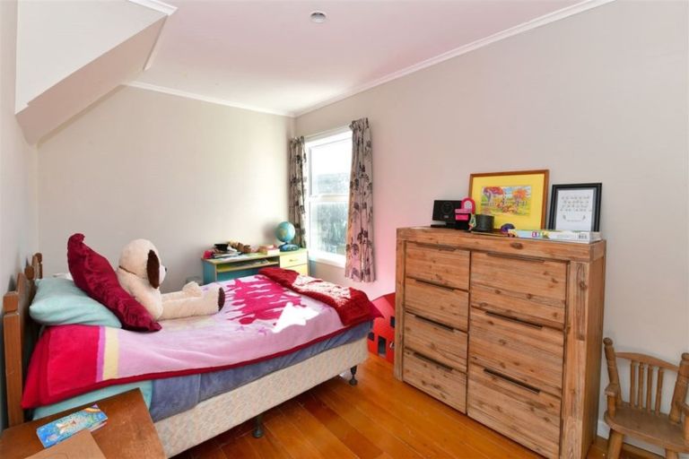 Photo of property in 47 Wade River Road, Stanmore Bay, Whangaparaoa, 0932