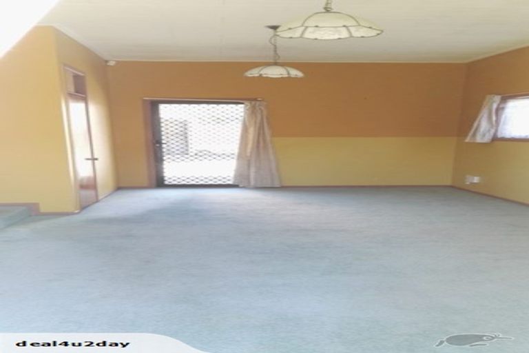 Photo of property in 22 Lendenfeld Drive, Papatoetoe, Auckland, 2025