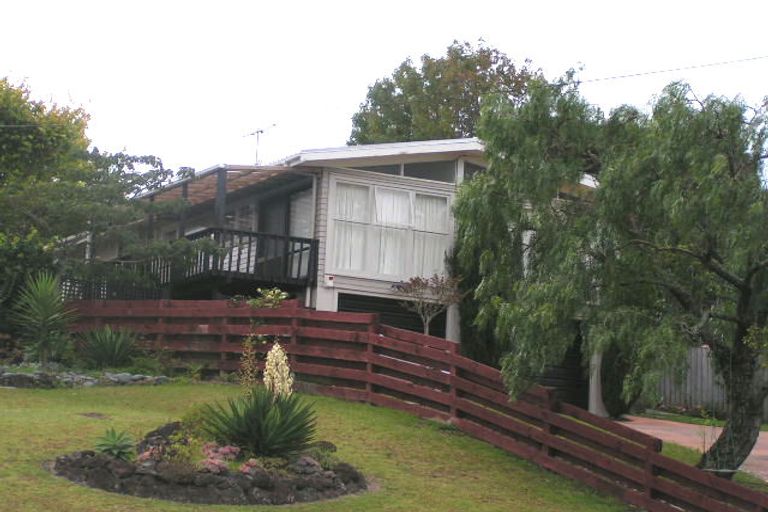 Photo of property in 60 Bond Crescent, Forrest Hill, Auckland, 0620