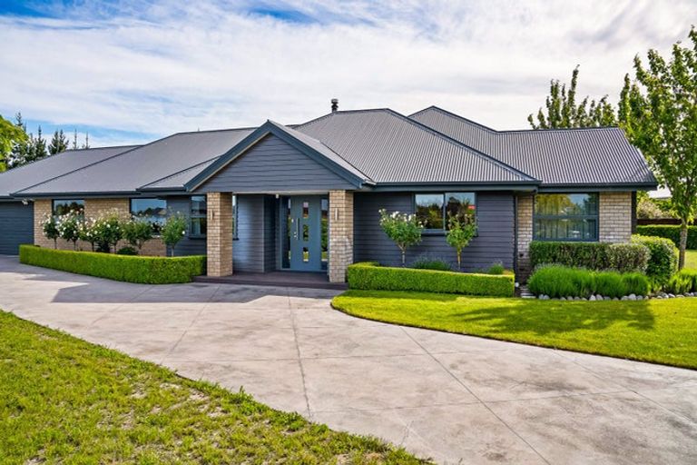 Photo of property in 12 Rossington Drive, West Melton, 7618