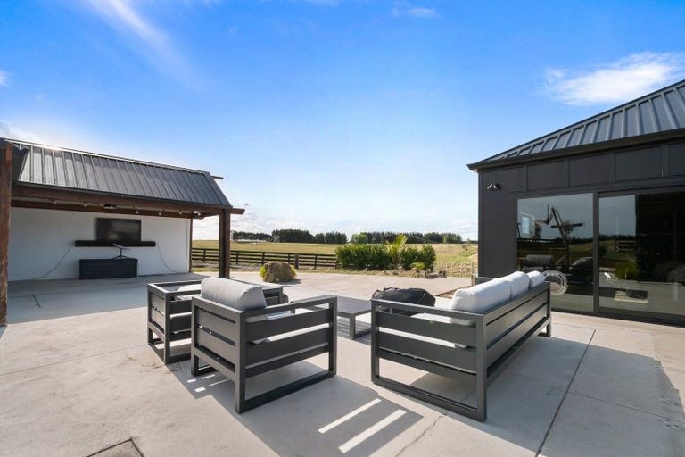 Photo of property in 137 Mchardie Road, Bulls, 4894