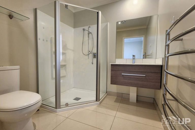 Photo of property in 21 Kanuka Road, Hobsonville, Auckland, 0616