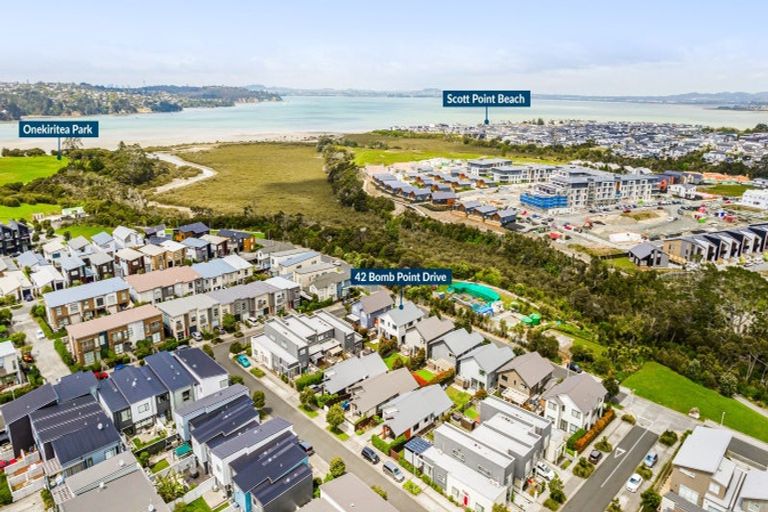 Photo of property in 42 Bomb Point Drive, Hobsonville, Auckland, 0616