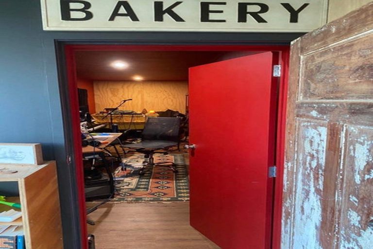 Photo of property in 4 Te Pahi River Drive, Paparoa, Maungaturoto, 0583