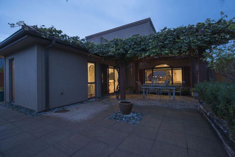 Photo of property in 80 Karewa Parade, Papamoa Beach, Papamoa, 3118