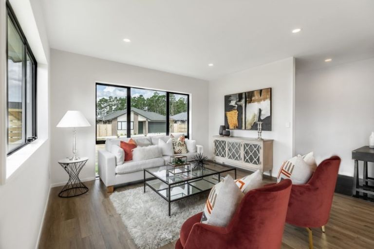 Photo of property in 11 Zadar Street, Kumeu, 0810