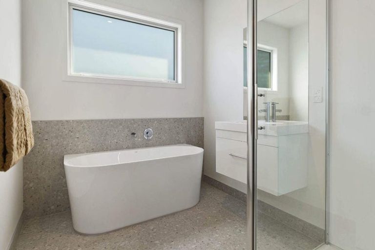 Photo of property in 14 Mclachlan Way, Pokeno, 2471