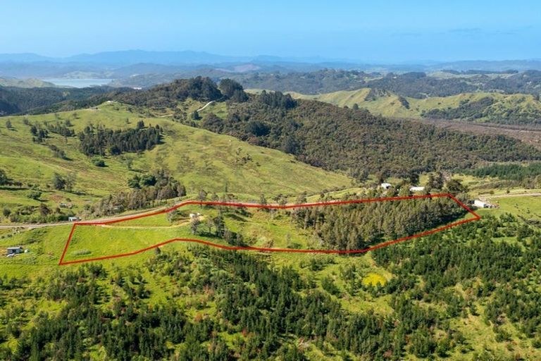Photo of property in 183 Koutu Loop Road, Whirinaki, 0473