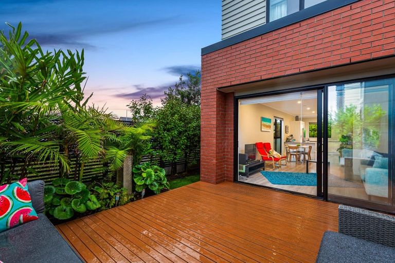 Photo of property in 22 Peihana Road, Hobsonville, Auckland, 0616