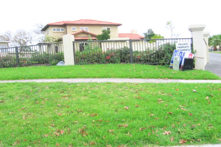 Photo of property in 42 Rame Road, Greenhithe, Auckland, 0632