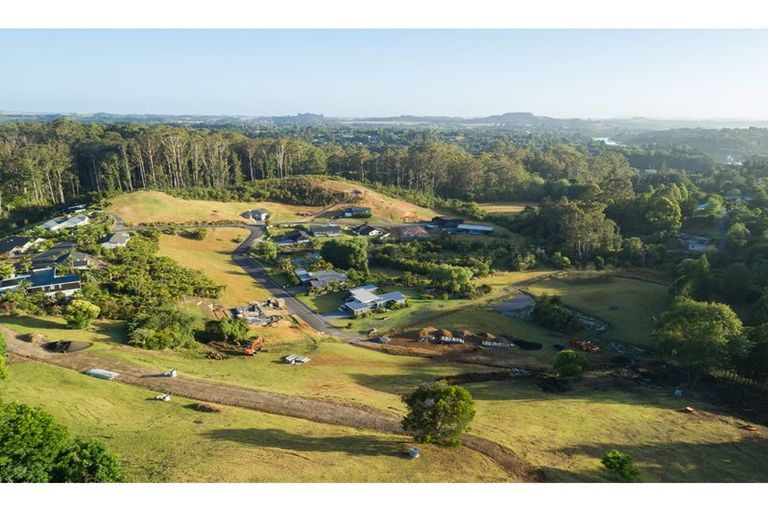 Photo of property in 10 Alderton Drive, Kerikeri, 0230