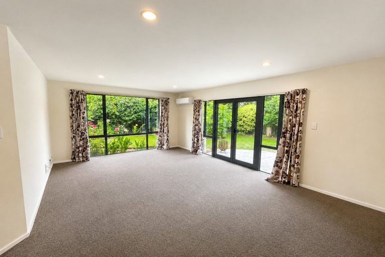 Photo of property in 52a Hounslow Street, Ilam, Christchurch, 8041