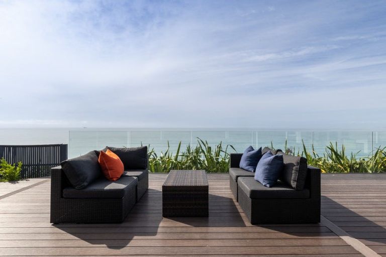 Photo of property in 132 Priestley Terrace, Bluff Hill, Napier, 4110