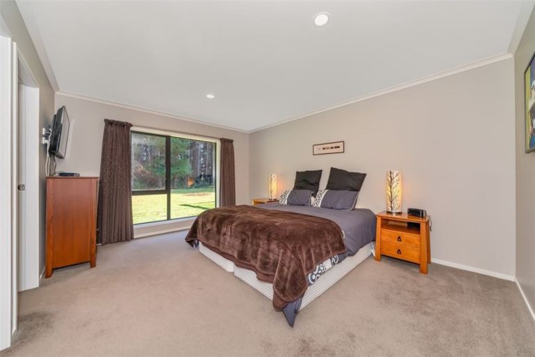 Photo of property in 92 Katherine Mansfield Drive, Whitemans Valley, Upper Hutt, 5371