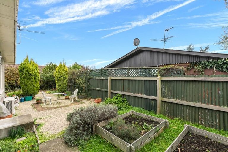 Photo of property in 2/32 Abberley Crescent, St Albans, Christchurch, 8014