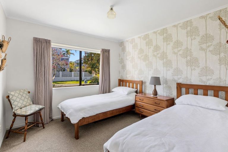 Photo of property in 1 Moana Terrace, Snells Beach, 0920