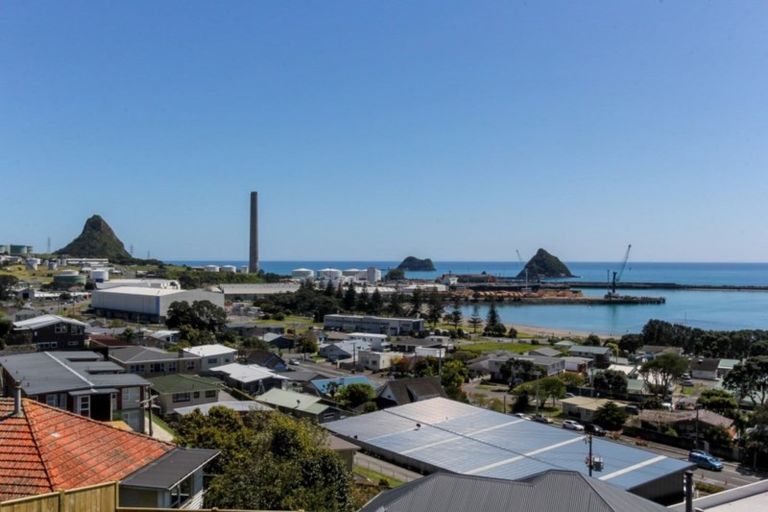 Photo of property in 5a Mission Street, Moturoa, New Plymouth, 4310