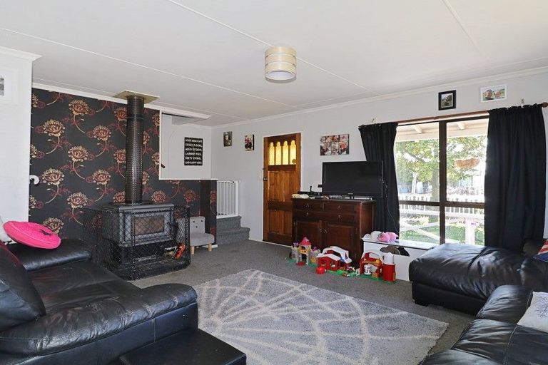 Photo of property in 9 Moore Road, Winton, 9720