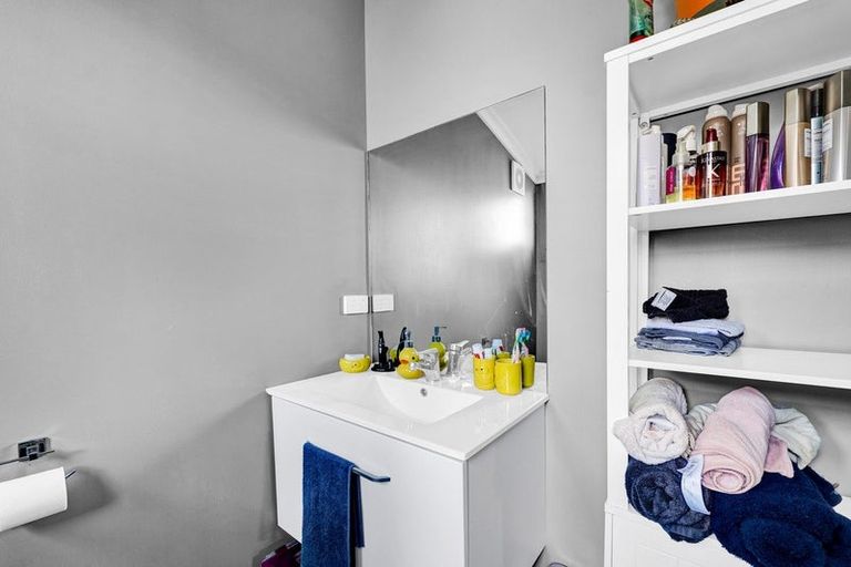 Photo of property in 4 Tawhiti Road, Hawera, 4610