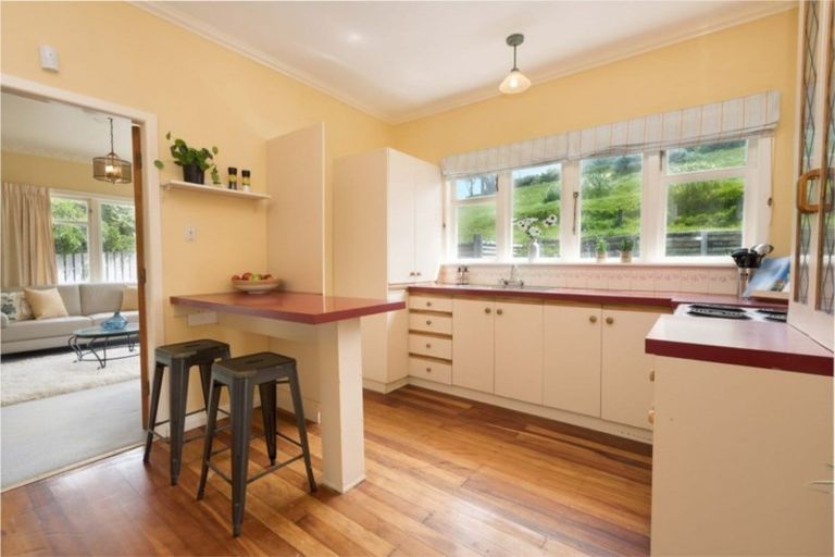 Photo of property in 46 Whanake Street, Titahi Bay, Porirua, 5022