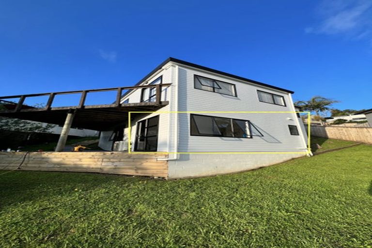 Photo of property in 79 Pemberton Avenue, Bayview, Auckland, 0629