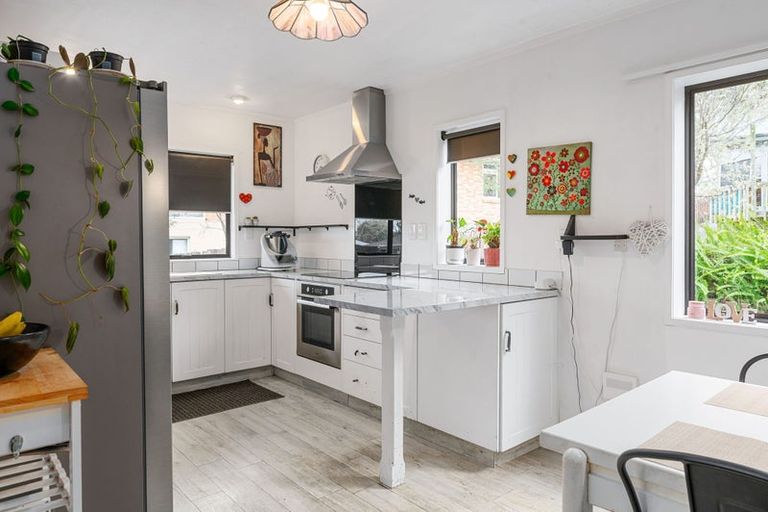 Photo of property in 5b Ross View Terrace, Dinsdale, Hamilton, 3204