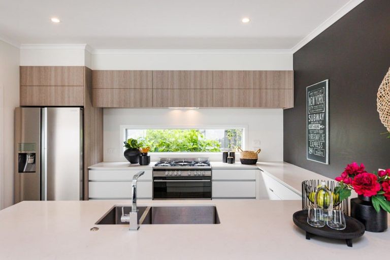 Photo of property in 1 Montgomery Terrace, Hokowhitu, Palmerston North, 4410