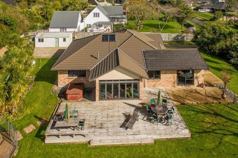 Photo of property in 5 Shiloh Way, Greenhithe, Auckland, 0632