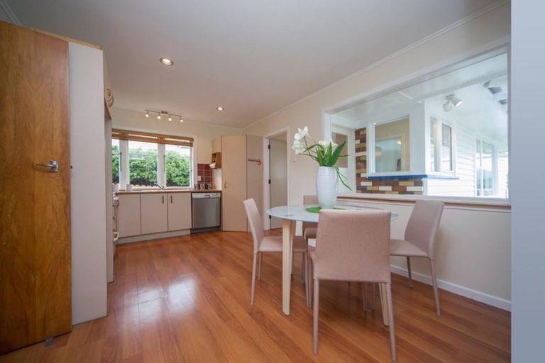 Photo of property in 146 Glengarry Road, Glen Eden, Auckland, 0602
